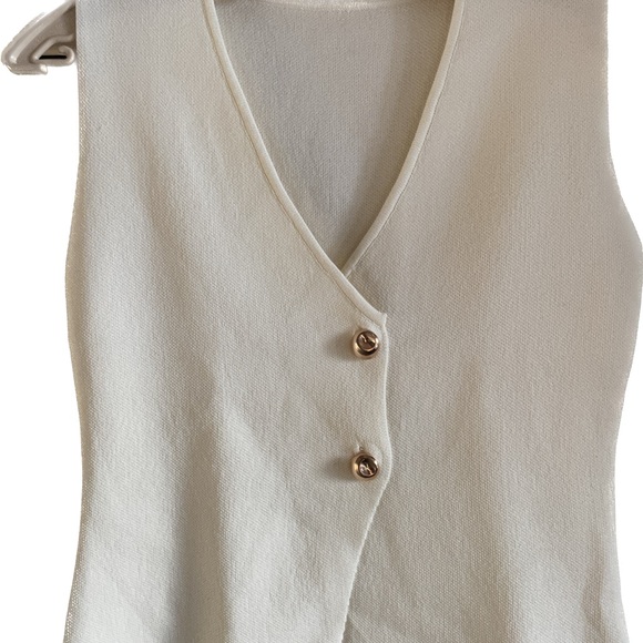 NWOT Ivory Sleeveless Knit Vest/Top - Small - Picture 3 of 6
